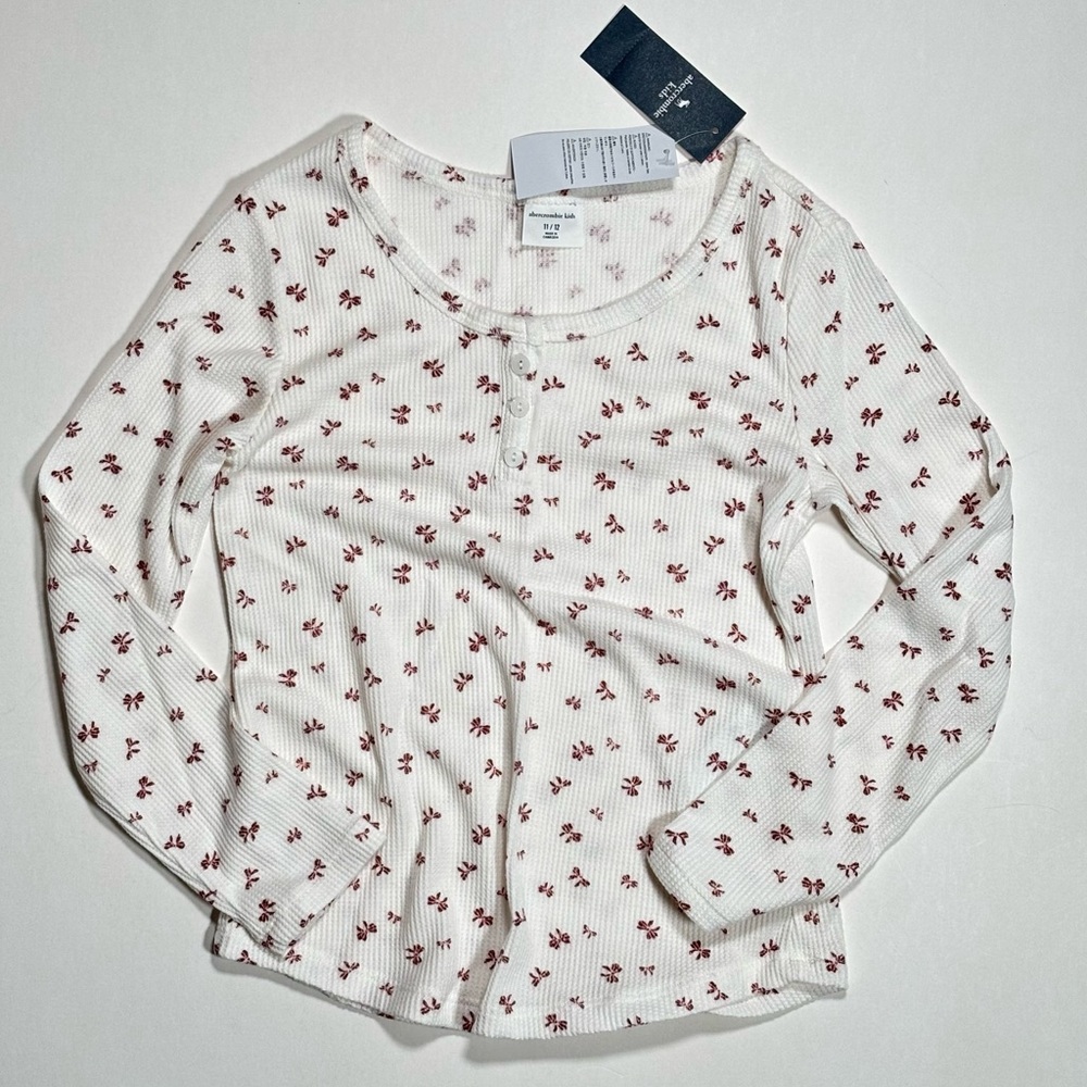 Abercrombie Kids Cream Top with Bow Accents NWT size 11/12